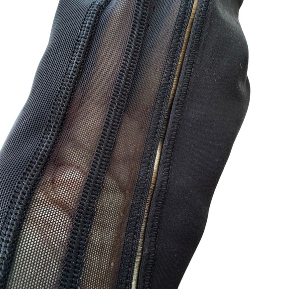 Lululemon Wunder Under Dise Stripe Pant Luxtreme Roll Down Black Size 2 - Picture 9 of 11